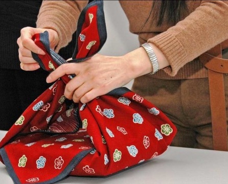 Furoshiki tai Elegance japaniksi