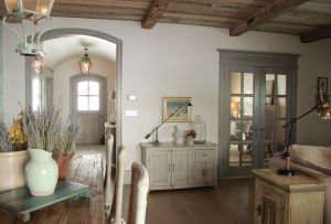 Πόρτες Προβηγκία: χαρακτηριστικά, χρήση στο εσωτερικό (23 φωτογραφίες)