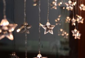 LED φωτισμός και φωτισμός παράθυρο: τα πλεονεκτήματα (21 φωτογραφίες)