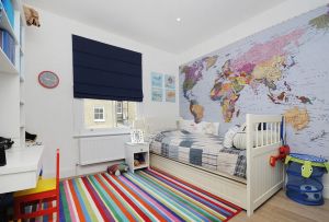 Ταπετσαρία για τα αγόρια: τύποι, χρώματα, κριτήρια επιλογής (24 φωτογραφίες)