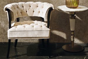 Μισό καρέκλα στο εσωτερικό: πλεονεκτήματα και μειονεκτήματα, χαρακτηριστικά επιλογής (24 φωτογραφίες)