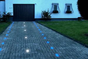 Φωτεινό κεραμίδι: μια τάση της μόδας στο σχεδιασμό τοπίου (20 φωτογραφίες)