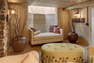 Καναπές οθωμανική: ένα πρακτικό στοιχείο των σύγχρονων αστικών εσωτερικών χώρων (24 φωτογραφίες)