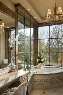 Καθρέφτης τοίχου στο μπάνιο