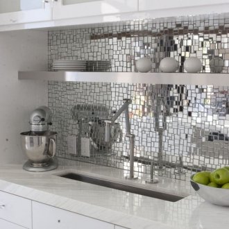 Καθρέφτης καθρέφτη στην κουζίνα