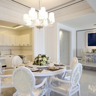 Νεοκλασικός πολυέλαιος στο διαμέρισμα