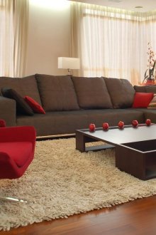 Κόκκινη πολυθρόνα