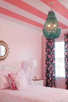 Ροζ κρεβατοκάμαρα