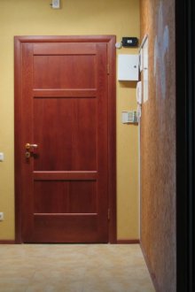 Ράφια εξοπλισμού με πόρτες