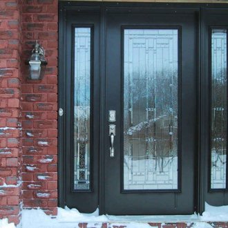 Μαύρη μπροστινή πόρτα με γυάλινες προθέσεις