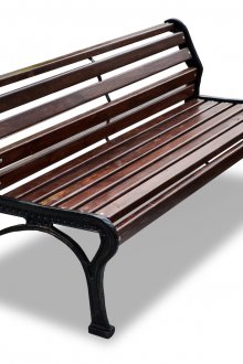 Σκούρο ξύλο και πάγκο από μέταλλο