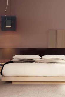 Μπεζ και καφέ υψηλής τεχνολογίας υπνοδωμάτιο