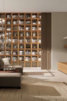 Ασυνήθιστο σύγχρονο σαλόνι με συρόμενες πόρτες.