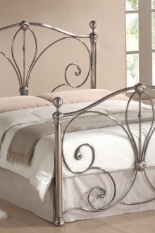 Ασημί κρεβάτι από σφυρήλατο σίδερο