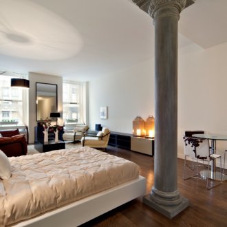 Στήλες σε ένα μοντέρνο εσωτερικό