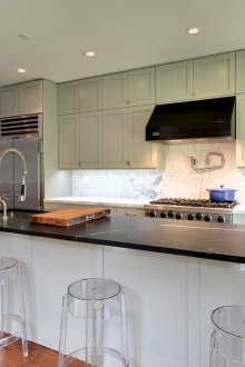 Διαφανή σκαμπό μπαρ για μοντερνιστική κουζίνα