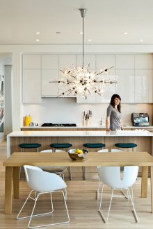 Ασυνήθιστος πολυέλαιος σε μοντέρνο στυλ