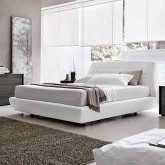 Κομψή μοντέρνα κρεβατοκάμαρα