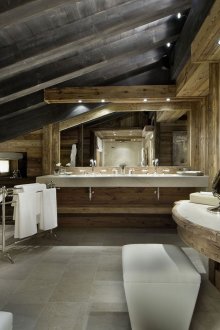 Μπάνιο σε ένα σπίτι σαλέ