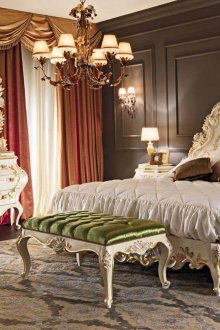 Όμορφη μπαρόκ κρεβατοκάμαρα