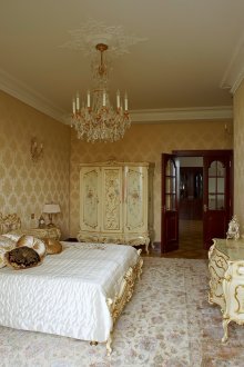 Χρυσά μπεζ μπαρόκ έπιπλα υπνοδωματίου