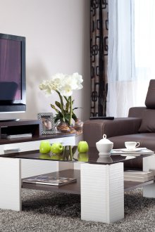 Art Nouveau λουλούδια και αγγεία σε ένα καθιστικό