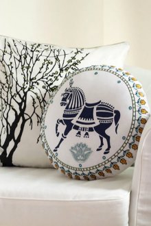 Ο συνδυασμός μαξιλαριών διαφορετικών σχημάτων