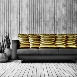 Κομψό εσωτερικό με μαξιλάρια με κίτρινη ριγέ.