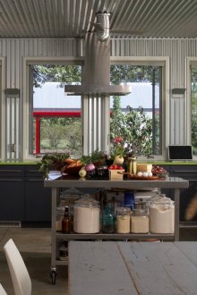 Μεταλλικά διακοσμητικά τοίχου και οροφής