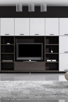 Μπεζ έπιπλα σε ένα ασπρόμαυρο σαλόνι