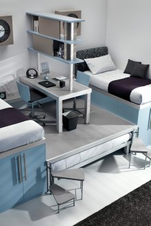 Βάθρο στο παιδικό δωμάτιο για δύο παιδιά