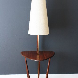 Τραπεζοειδής λαμπτήρας δαπέδου με βάση