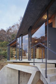 Τζάμια ενός σύγχρονου ιαπωνικού σπιτιού