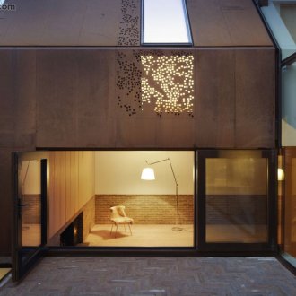 Τζάμια πρόσοψη ενός σπιτιού μόδας