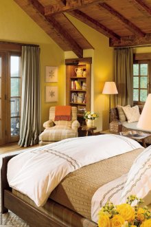 Κίτρινοι τοίχοι στο υπνοδωμάτιο