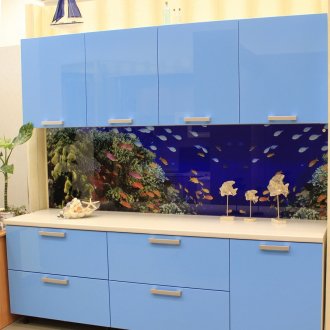 Μπεζ πάγκο σε μπλε ακουστικά