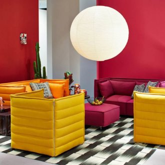 Roze en gele accenten in de woonkamer