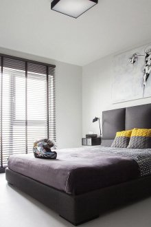 Μινιμαλιστικό ασπρόμαυρο υπνοδωμάτιο