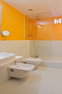 Πορτοκαλί κορυφή μπάνιου