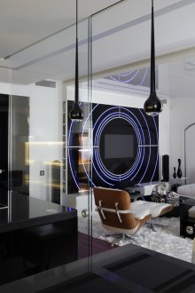 Μαύρα έπιπλα κουζίνας υψηλής τεχνολογίας