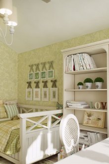 Μπεζ-πράσινο παιδικό δωμάτιο σε στιλ της Προβηγκίας