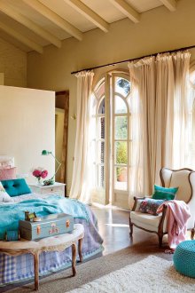 Φωτεινό μπλε τόνους στην κρεβατοκάμαρα