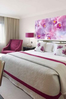 Τοίχος τοιχογραφία με ορχιδέες στην κρεβατοκάμαρα