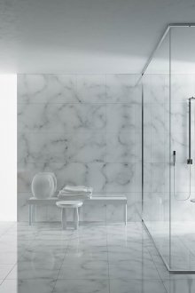 Καφέ και λευκά μινιμαλιστικά έπιπλα μπάνιου