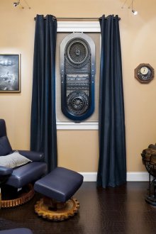 Purple accents σε σαλόνι στυλ steampunk