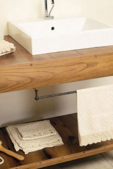 Επιτραπέζια στο μπανιέρα οξιάς