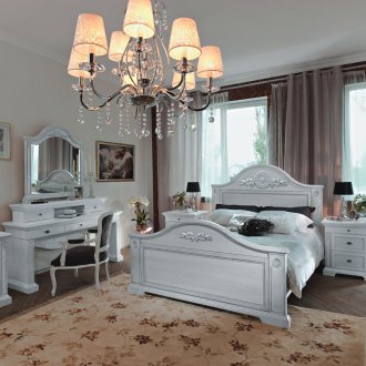 Λευκά έπιπλα από τέφρα στην κρεβατοκάμαρα