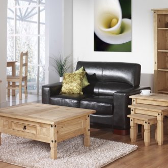 Πρακτικά έπιπλα βελανιδιάς στο σαλόνι