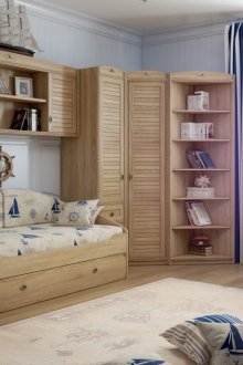 Μπεζ έπιπλα βελανιδιάς στον παιδικό σταθμό