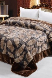 Κρεβάτι με ένθετα γούνας στο υπνοδωμάτιο